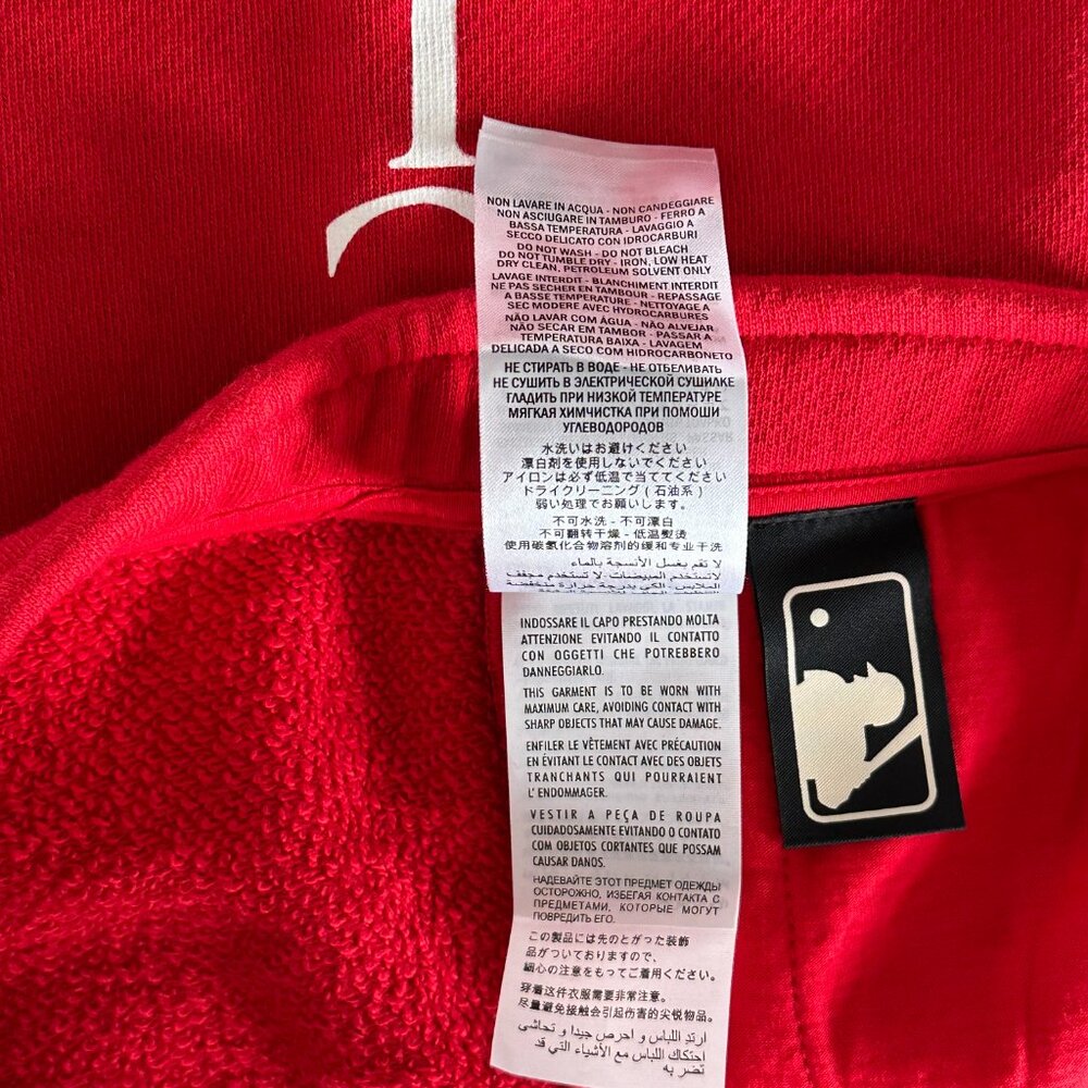 Gucci MLB Red & White San Francisco Giants Logo Shorts - Picture 6 of 7